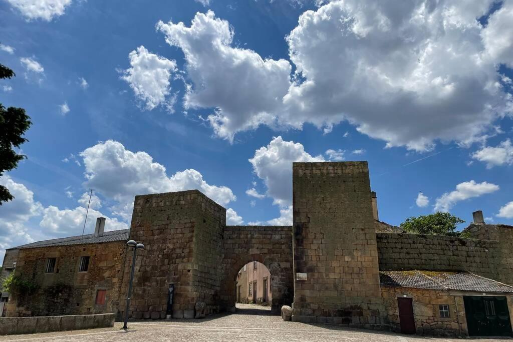 Casa De Sampaio - Castelo Mendo Villa Luaran gambar